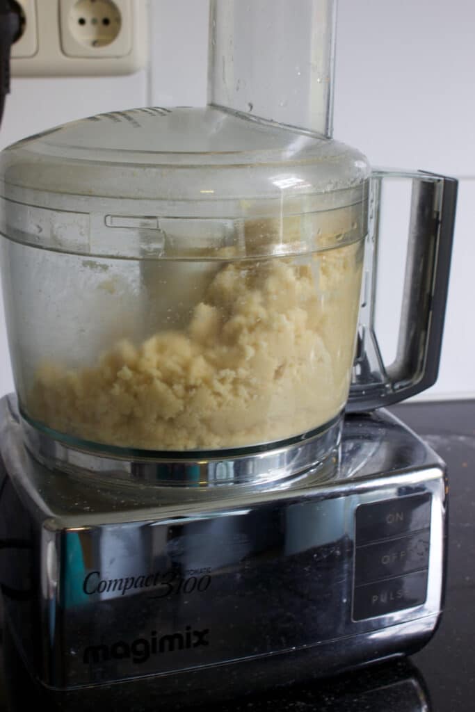 magimix kom met appeltaartdeeg erin