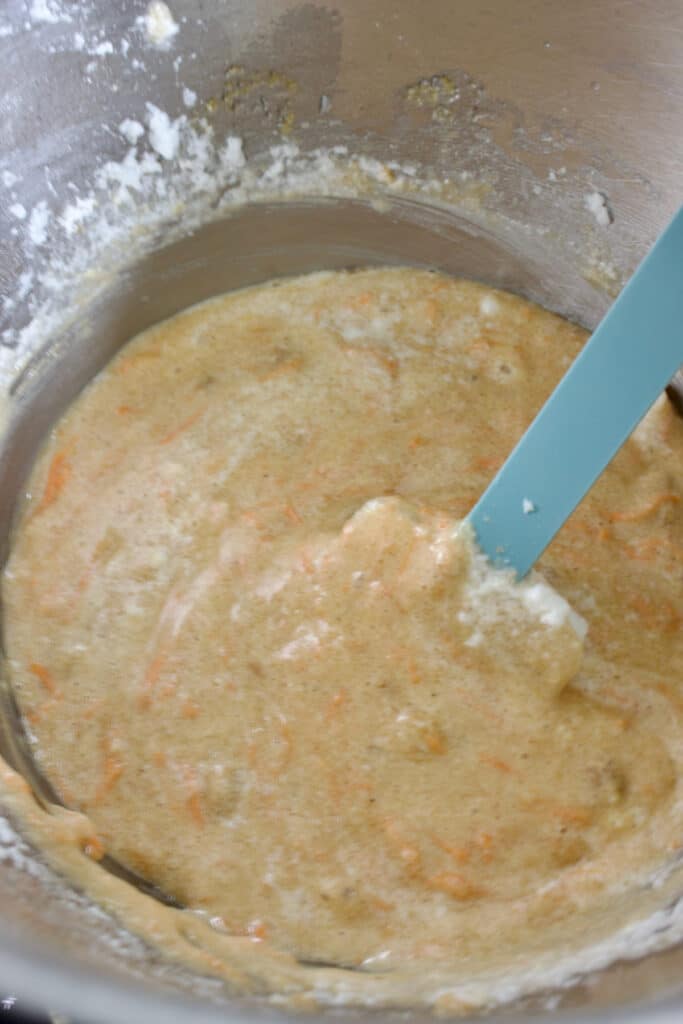 beslag doorspatelen voor de worteltaart van ottolenghi