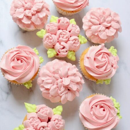 bloemen cupcakes met rabarber smaak