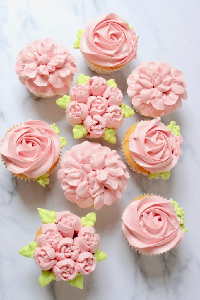 bloemen cupcakes met rabarber smaak