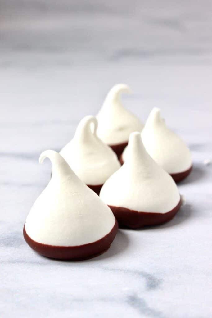 meringue maken (schuimpjes), 5 schuimpjes met chocolade