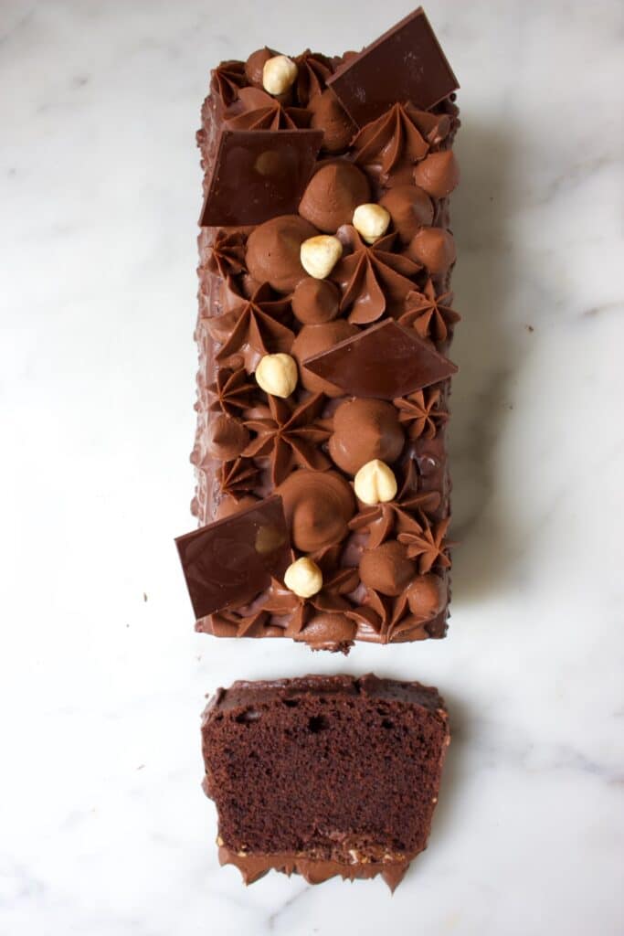 Chocolade cake hazelnoot chocolade glazuur - PaTESSerie.com