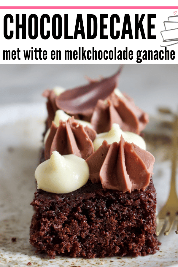 chocoladecake met cacaojuice ganache tekst met daaronder een foto van het gebakje