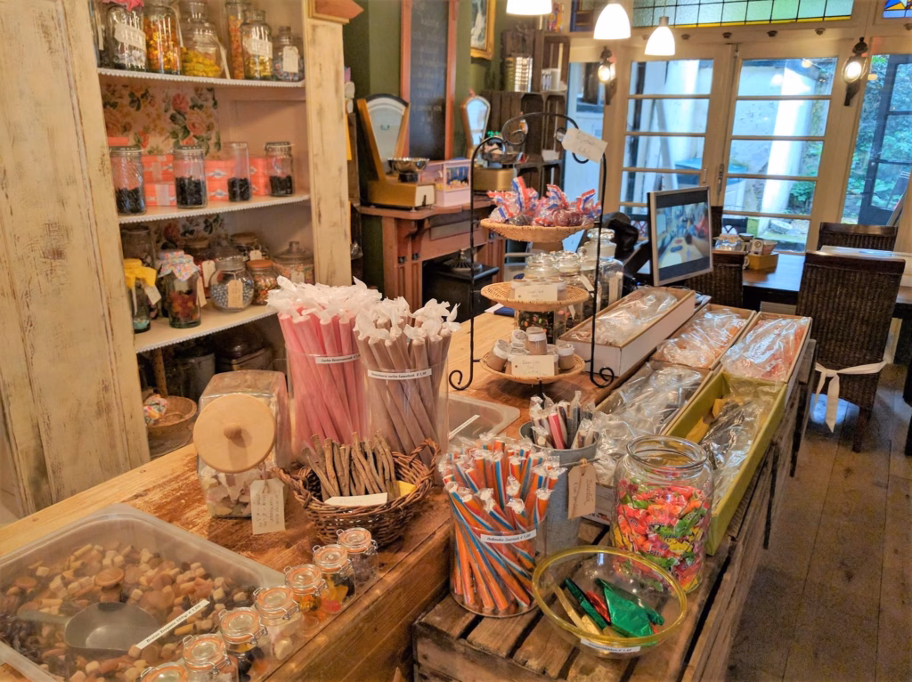 Snoepwinkel kiekeboe, binnenkijken, patesserie, hotspot