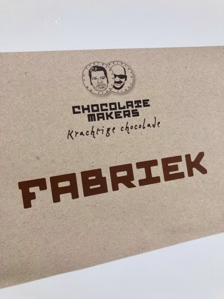 kadotips voor chocoladeliefhebbers, chocoladefabriek bezoeken chocolatemakers