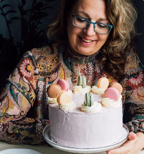 Tessa met macarons taart