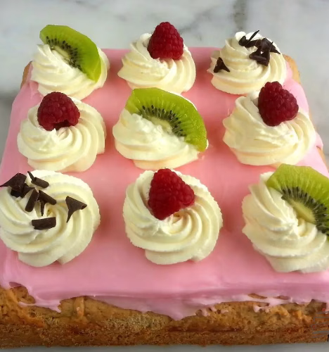 Taart met gekonfijt fruit